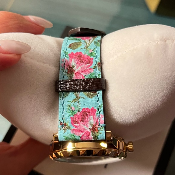 Gucci G-timeless Aqua flora watch - Picture 4 of 9